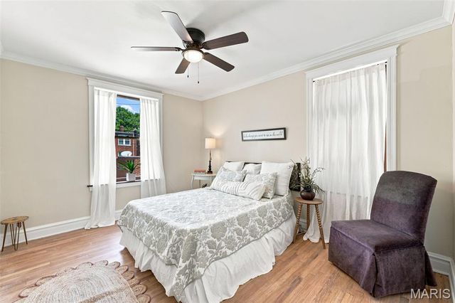 4995 Tholozan Avenue, St Louis, MO 63109