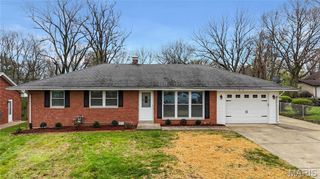100 Debbie Drive, Collinsville, IL 62234