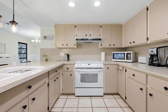 320 SAN RAFAEL AVENUE, North Port, FL 34287