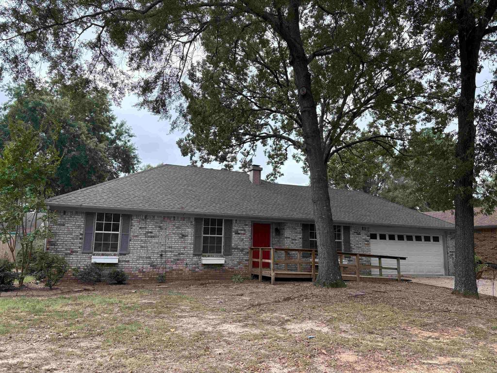 9 Fair Oaks Drive, Conway, AR 72034