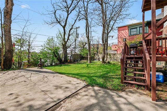 33 E 32nd Street, Kansas City, MO 64111