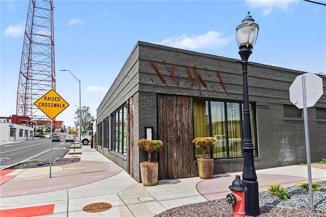 33 E 32nd Street, Kansas City, MO 64111