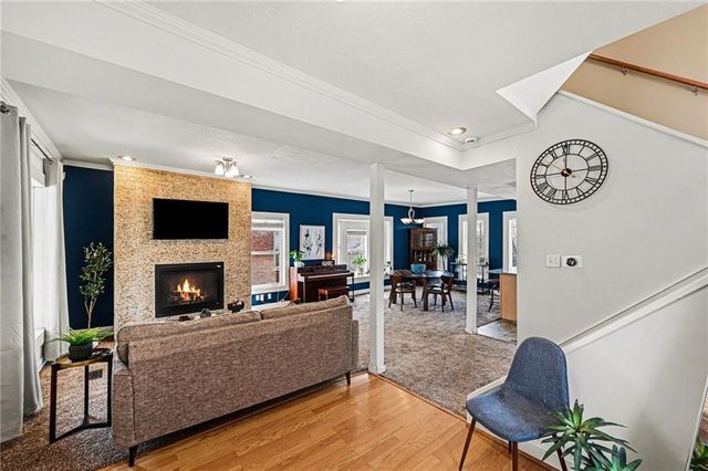 33 E 32nd Street, Kansas City, MO 64111