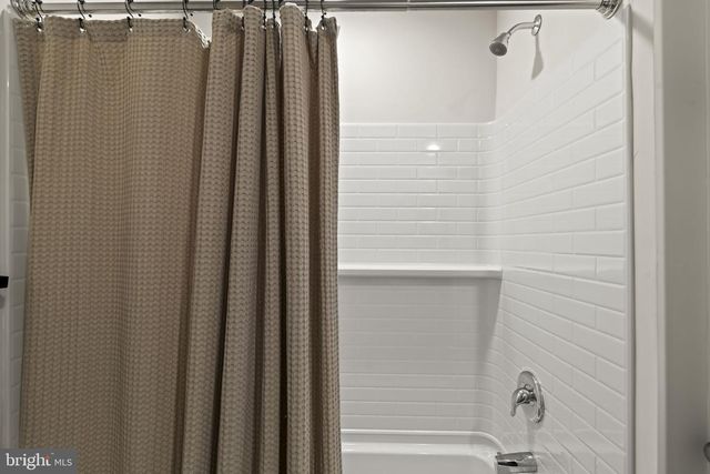 3 CONTINENTAL WAY, Bridgeport, PA 19405