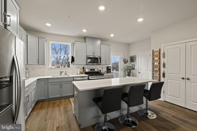 3 CONTINENTAL WAY, Bridgeport, PA 19405