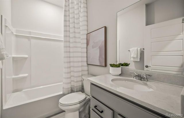 42744 Arbor Drive, Clinton Township, MI 48038