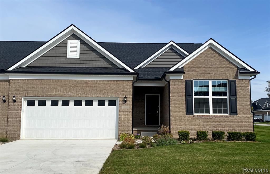42744 Arbor Drive, Clinton Township, MI 48038