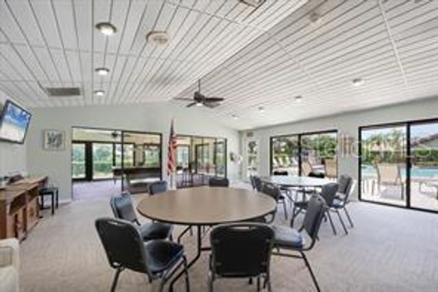 4068 WILSHIRE CIRCLE E 145, Sarasota, FL 34238
