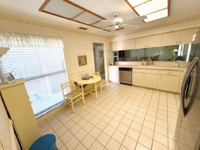 4068 WILSHIRE CIRCLE E 145, Sarasota, FL 34238