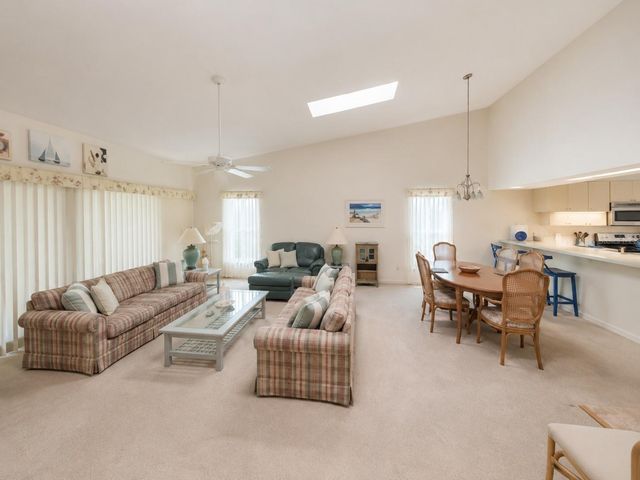 4068 WILSHIRE CIRCLE E 145, Sarasota, FL 34238