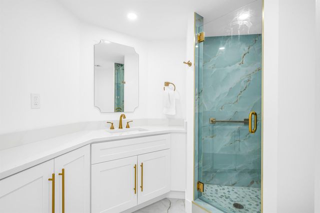 100 SE 5th Avenue 304, Boca Raton, FL 33432