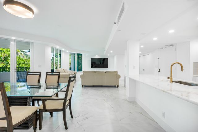 100 SE 5th Avenue 304, Boca Raton, FL 33432