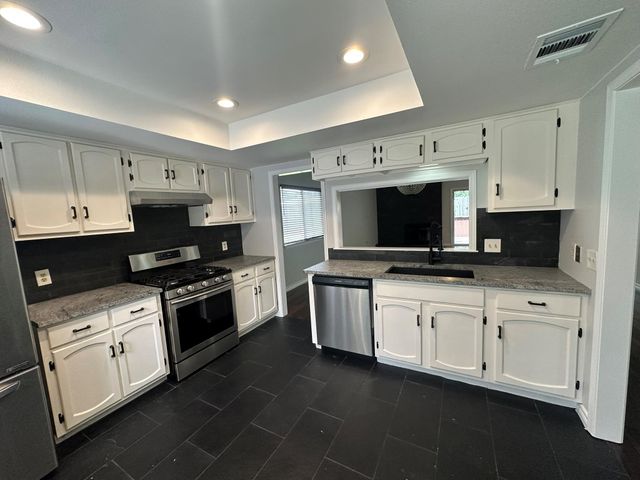9217 Singing Quail DR 8E, Austin, TX 78758