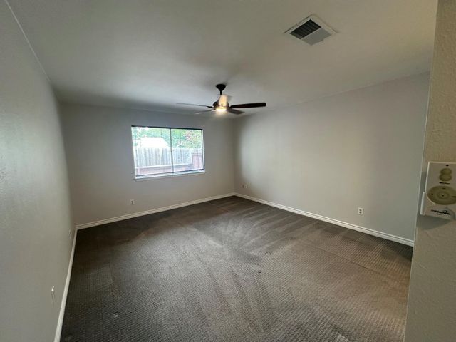 9217 Singing Quail DR 8E, Austin, TX 78758