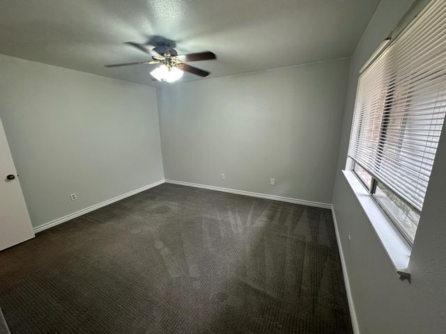 9217 Singing Quail DR 8E, Austin, TX 78758