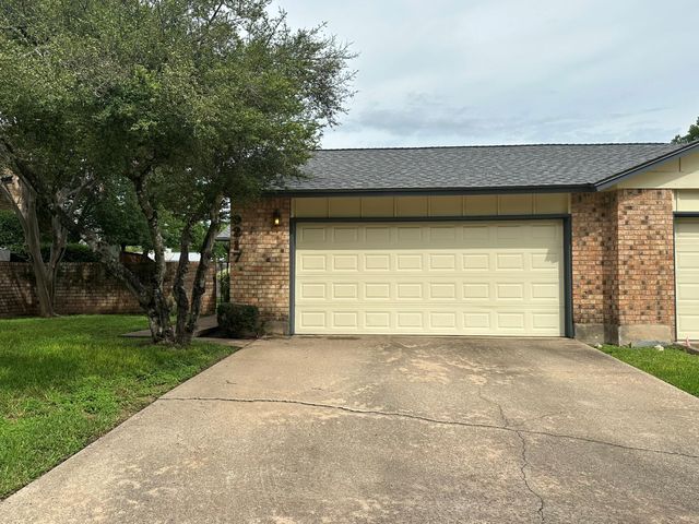 9217 Singing Quail DR 8E, Austin, TX 78758