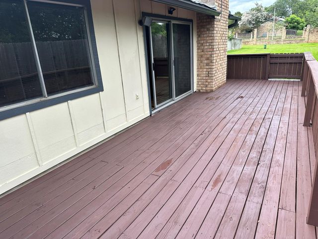 9217 Singing Quail DR 8E, Austin, TX 78758