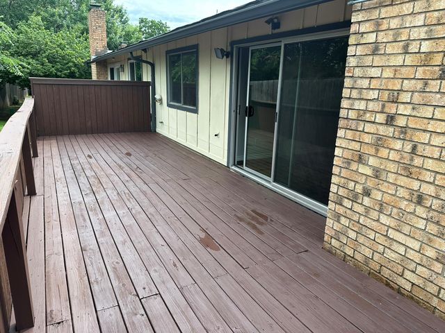 9217 Singing Quail DR 8E, Austin, TX 78758