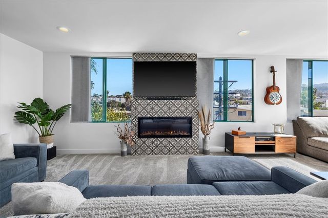 201 Calle Miramar 29, Redondo Beach, CA 90277