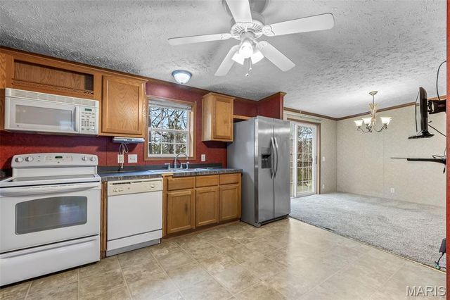 3900 Rice Road, Hillsboro, MO 63050