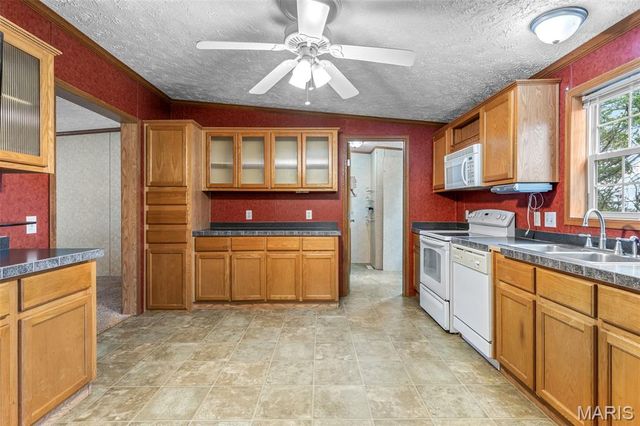 3900 Rice Road, Hillsboro, MO 63050