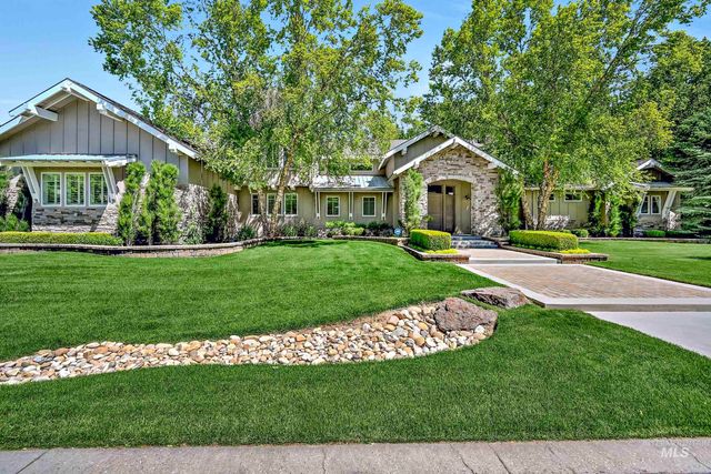 2164 W Holly Mountain Drive, Eagle, ID 83616