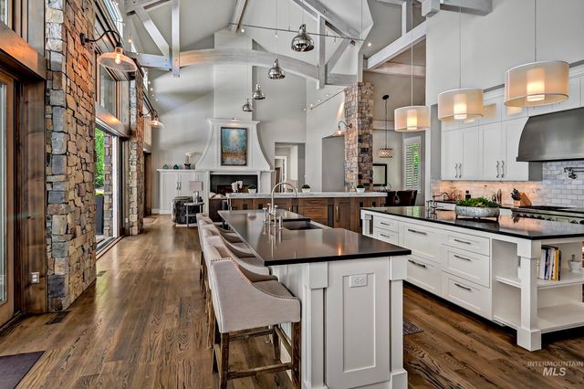 2164 W Holly Mountain Drive, Eagle, ID 83616