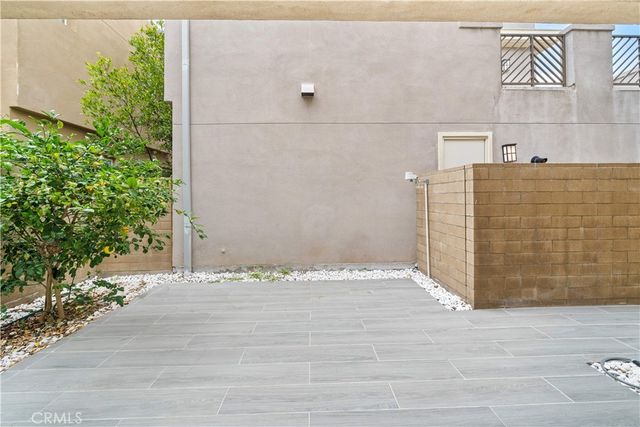 229 Radial, Irvine, CA 92618