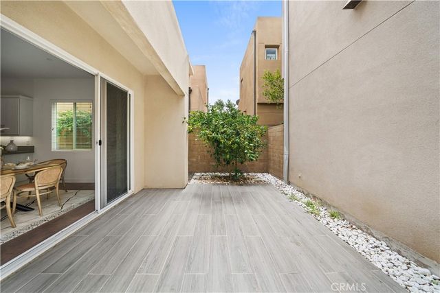 229 Radial, Irvine, CA 92618