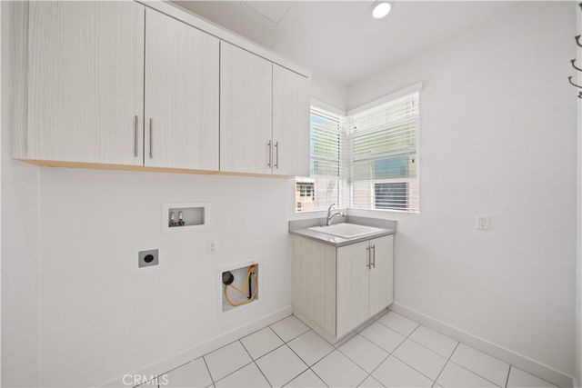 229 Radial, Irvine, CA 92618