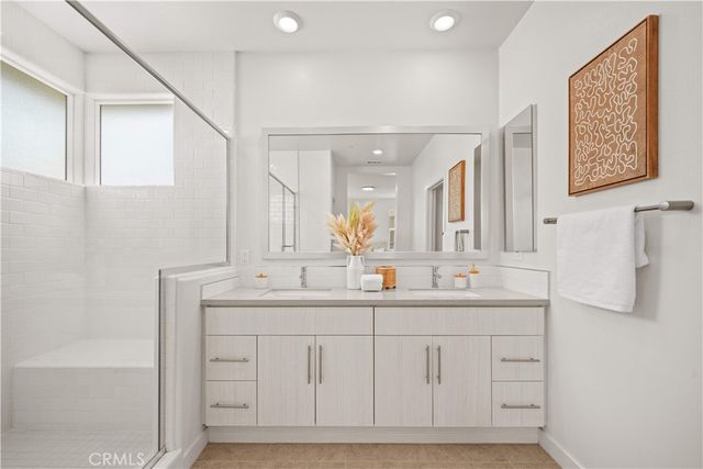 229 Radial, Irvine, CA 92618
