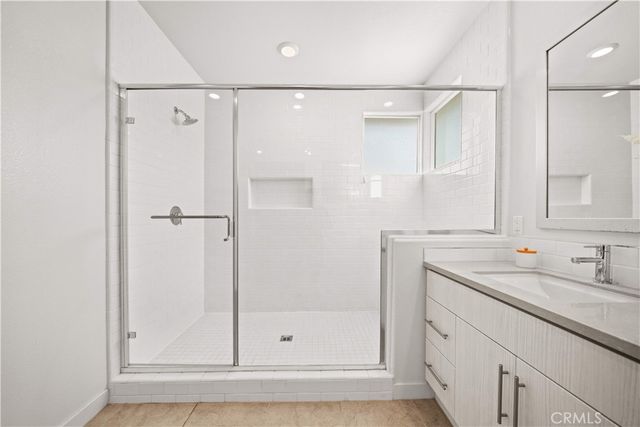 229 Radial, Irvine, CA 92618