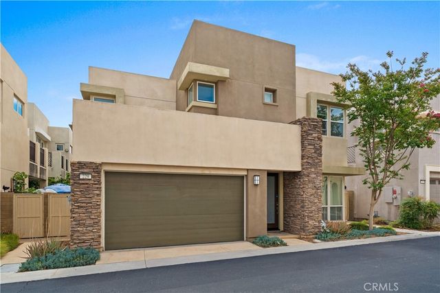 229 Radial, Irvine, CA 92618