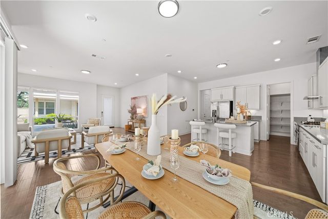 229 Radial, Irvine, CA 92618