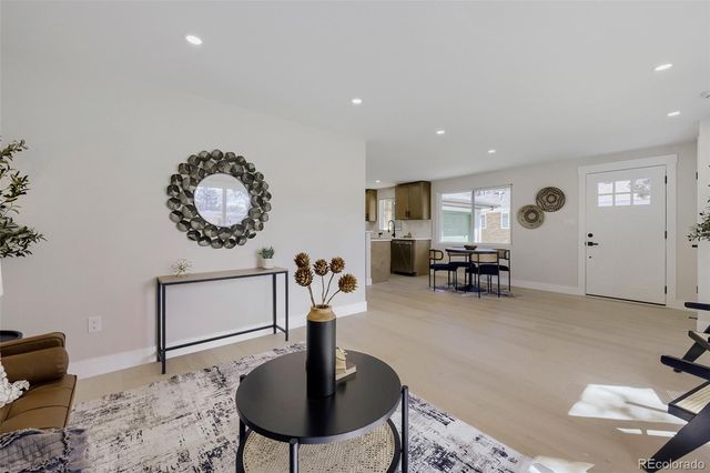 136 Agate Way, Broomfield, CO 80020