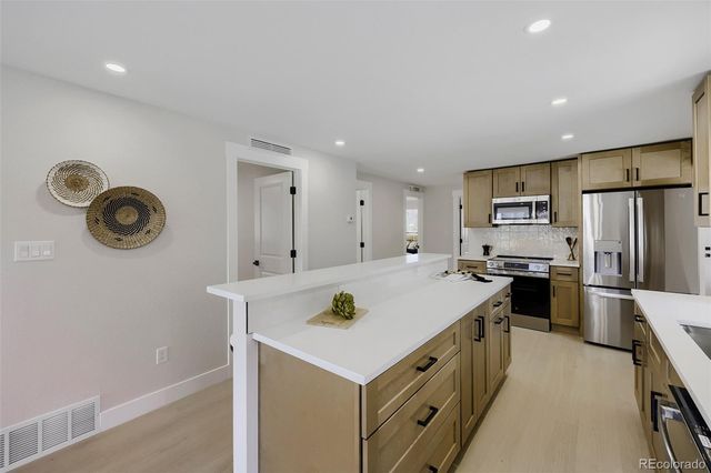 136 Agate Way, Broomfield, CO 80020