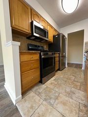 14 Nosband Avenue 1j, White Plains, NY 10605