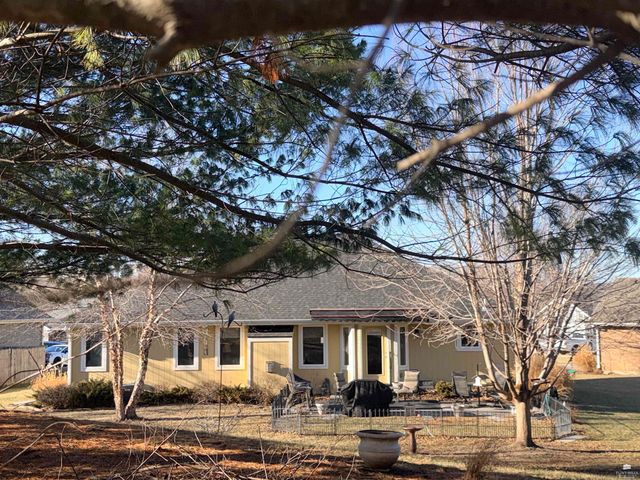 3713 Shadow Wood Lane, Manhattan, KS 66503