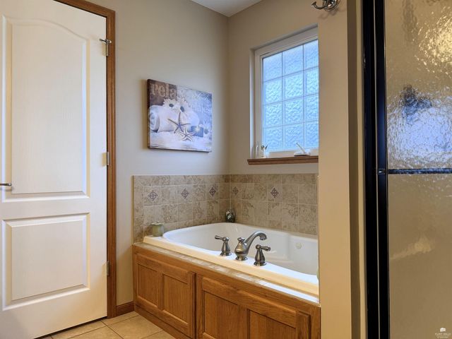 3713 Shadow Wood Lane, Manhattan, KS 66503