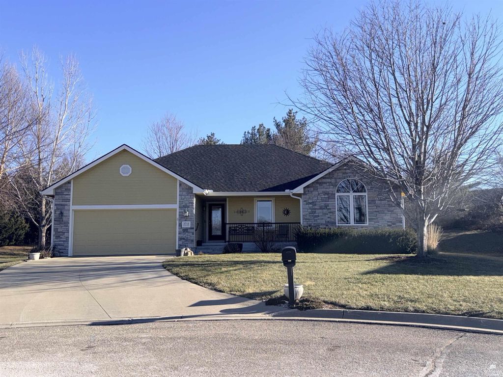 3713 Shadow Wood Lane, Manhattan, KS 66503