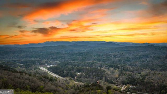 602 Overlook Drive, Blue Ridge, GA 30513