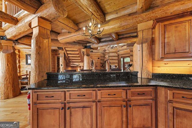 602 Overlook Drive, Blue Ridge, GA 30513