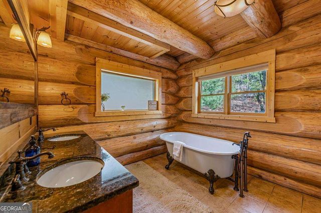 602 Overlook Drive, Blue Ridge, GA 30513