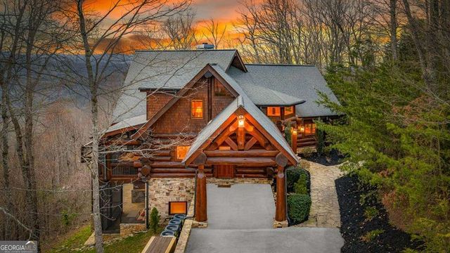 602 Overlook Drive, Blue Ridge, GA 30513