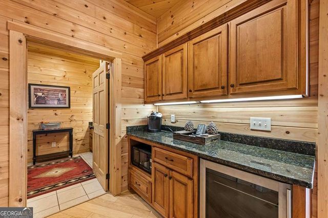 602 Overlook Drive, Blue Ridge, GA 30513