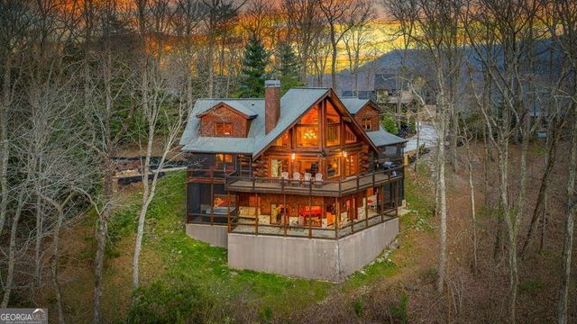 602 Overlook Drive, Blue Ridge, GA 30513
