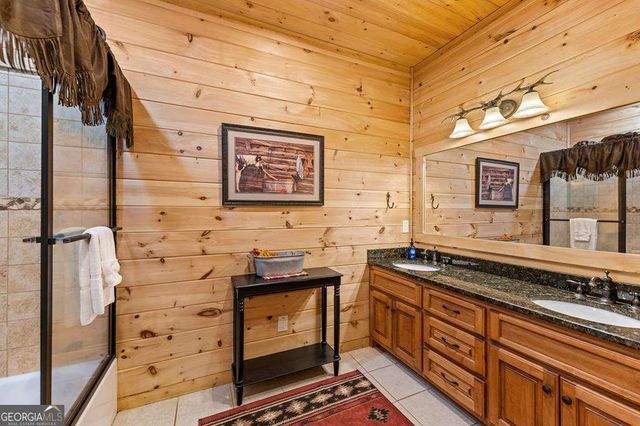 602 Overlook Drive, Blue Ridge, GA 30513