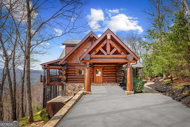 602 Overlook Drive, Blue Ridge, GA 30513