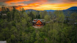 602 Overlook Drive, Blue Ridge, GA 30513