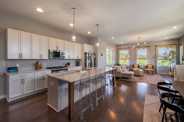 1813 Sprucewood Ln, Nashville, TN 37211